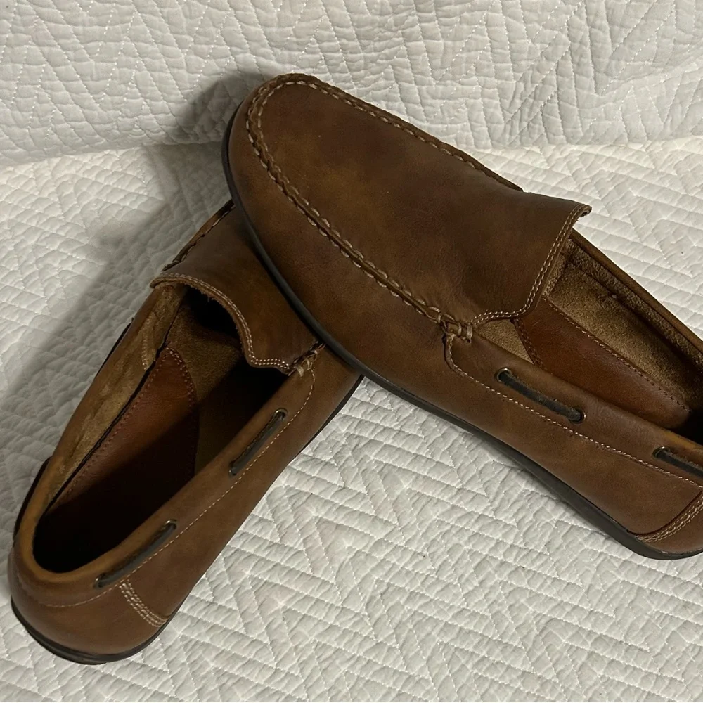 Crown & Ivy leather men’s loafers size 10‎